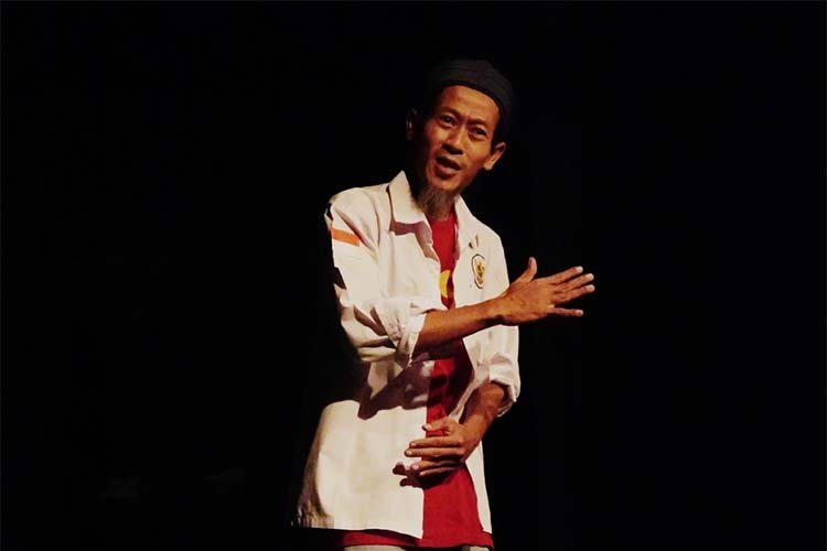 teater beta lukni maulana